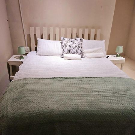 Softlife Guest House Ulundi Buitenkant foto